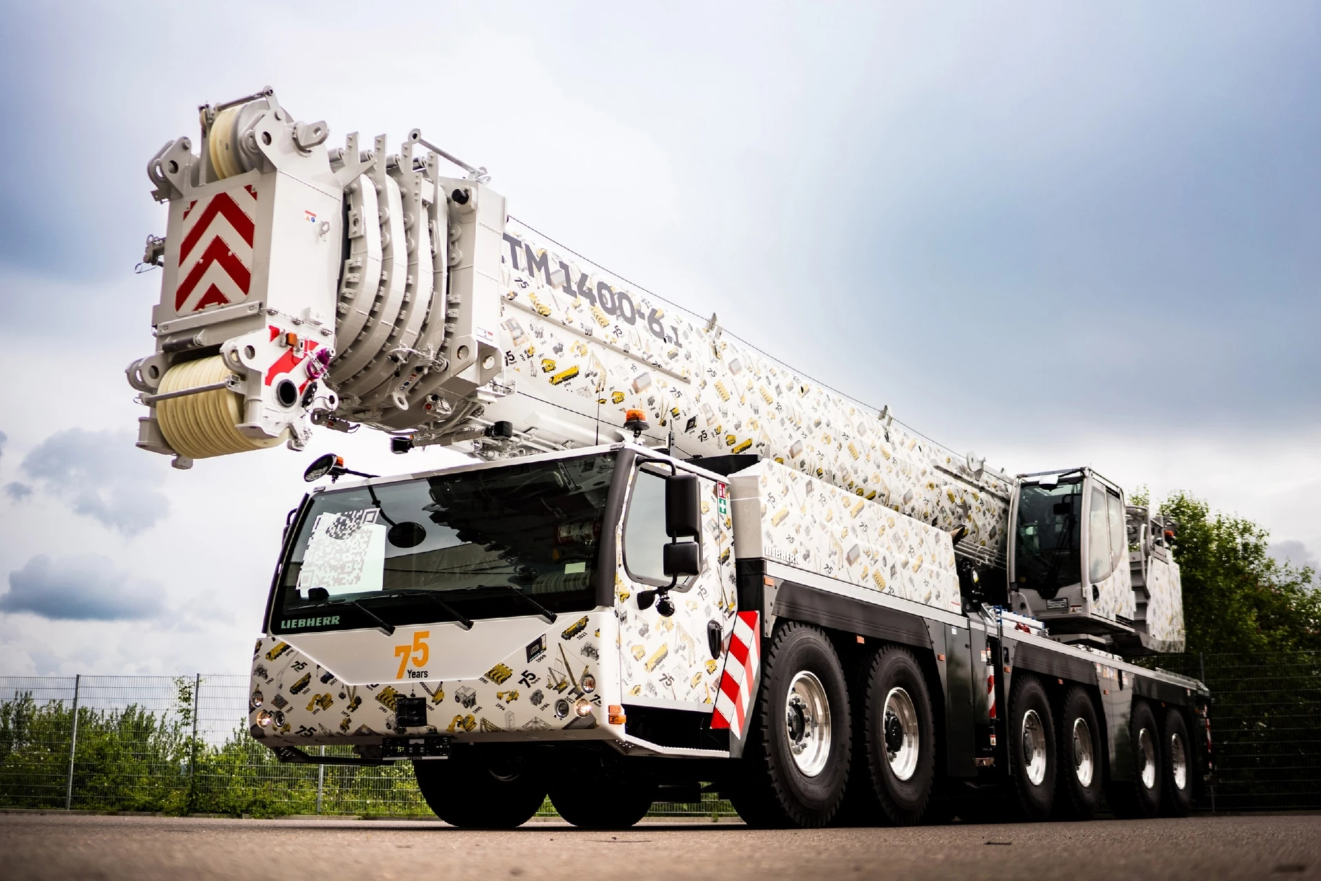 LTM 1400-6.1: самый мощный 6-осный кран от Liebherr