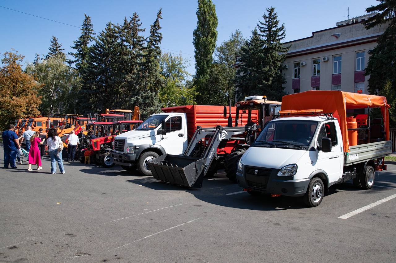 В Черкесске начала работать новая коммунальная техника