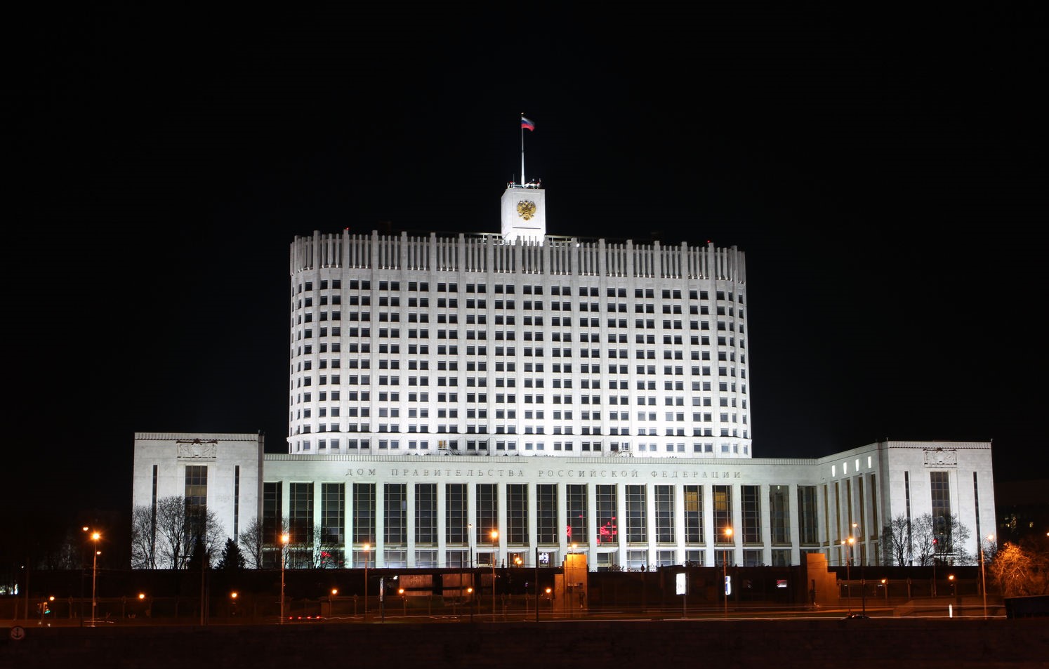 В России ограничены госзакупки иностранной спецтехники и пищевого оборудования