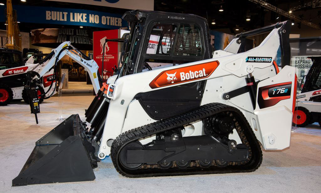 Bobcat представил мини-технику на электрическом ходу