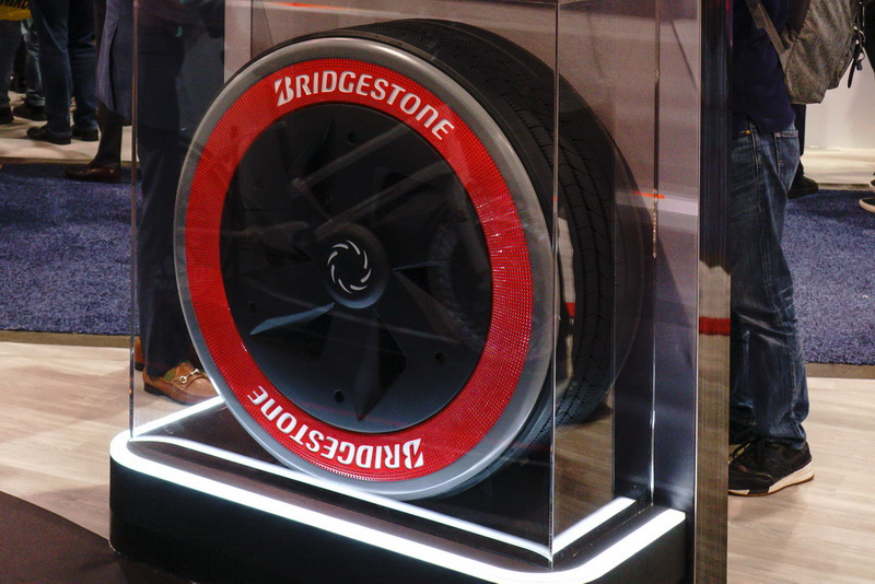 Bridgestone работает над концептом безвоздушных грузовых шин