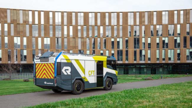 Компания Rosenbauer представила первую в мире пожарную машину на электрической тяге
