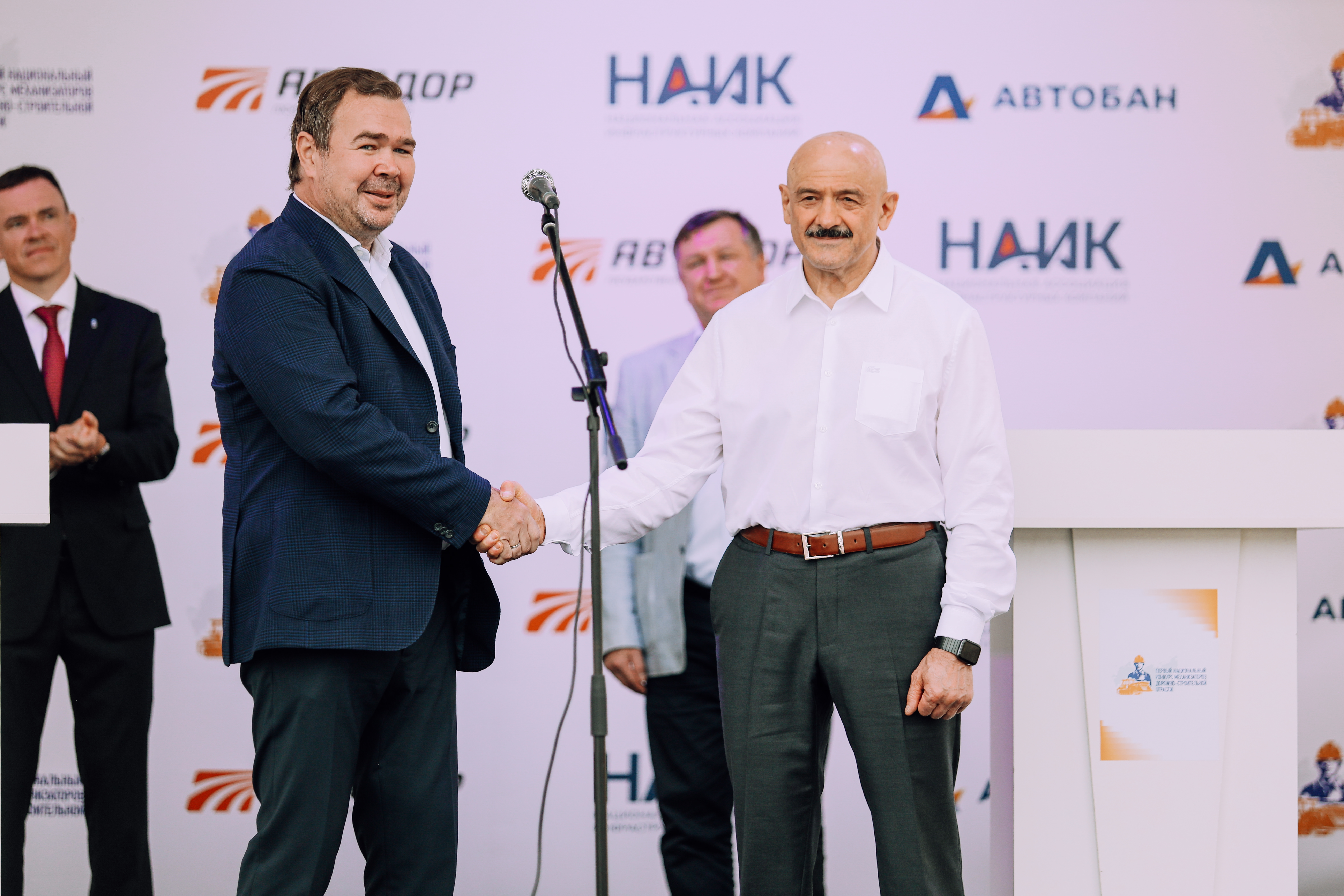 Экскаваторы ЧЕТРА на базе КРАНЭКС