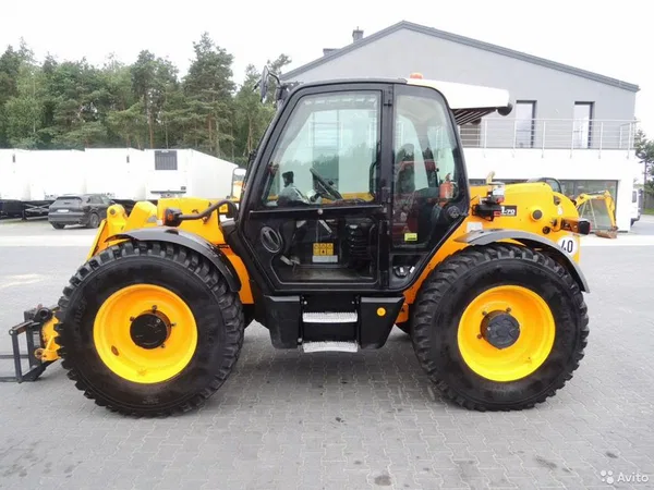 Телескопический погрузчик JCB LOADALL 541-70