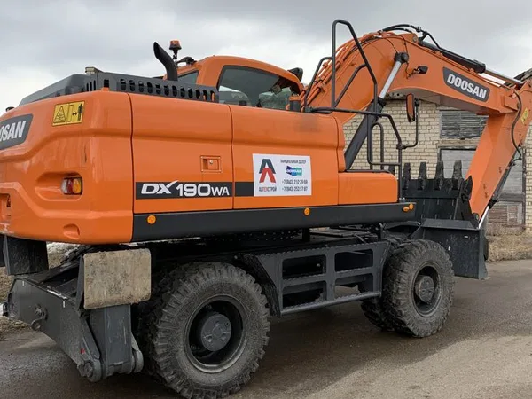 Колесный экскаватор Doosan DX190WA