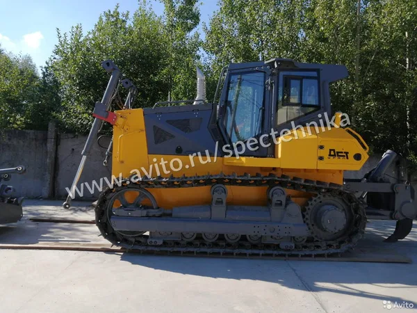 Гусеничный бульдозер ДСТ-Урал D9.0101 ГСТ9