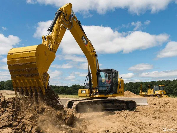 Гусеничный экскаватор Caterpillar 323