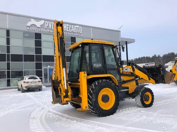 Экскаватор-погрузчик JCB 3CX