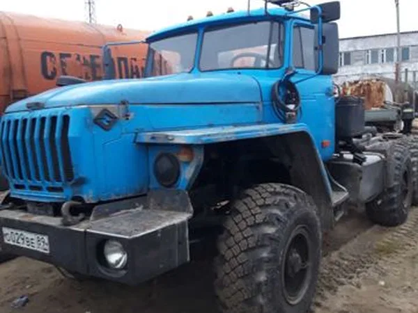 Седельный тягач Урал