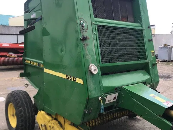 Пресс-подборщик John Deere 550
