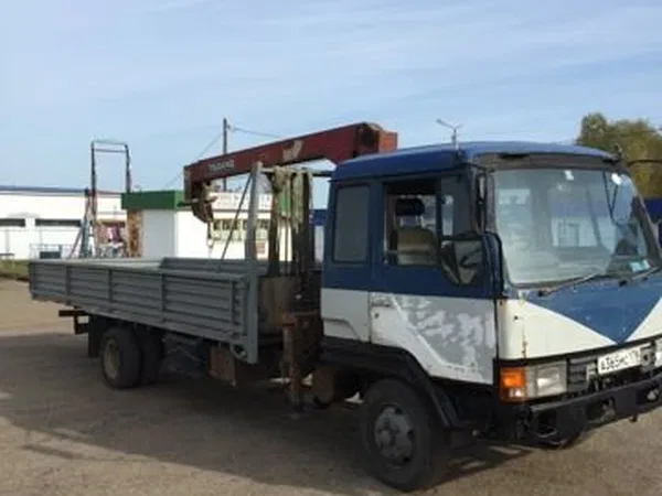 Бортовой грузовик с КМУ Mitsubishi Fuso
