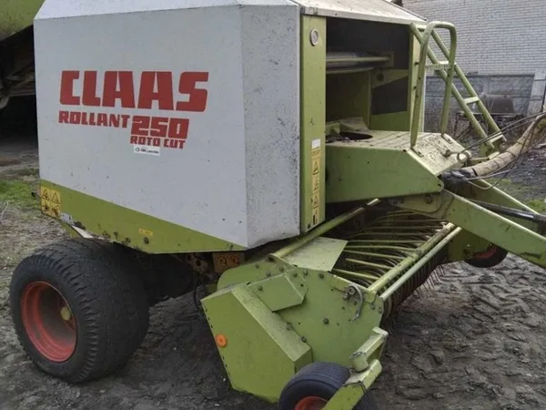 Пресс-подборщик Claas Rollant 250
