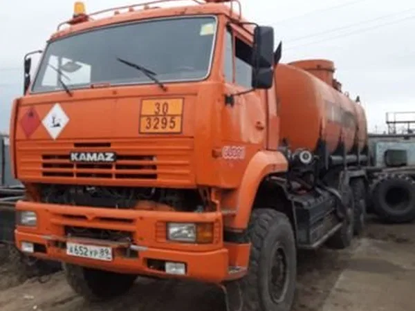 Бензовоз КамАЗ АТЗ