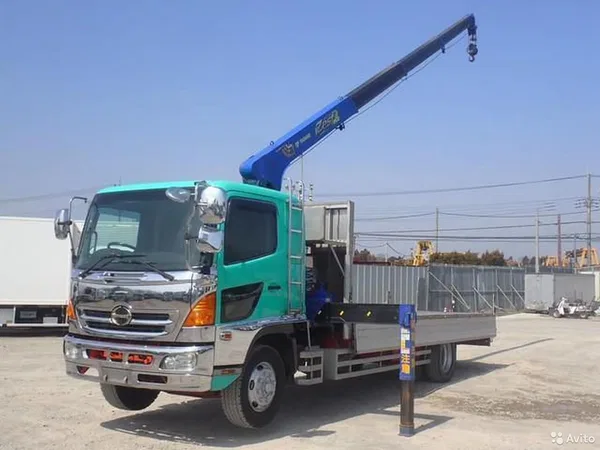 Бортовой грузовик с КМУ HINO Ranger