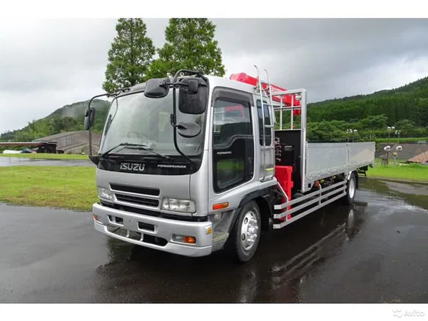 Бортовой грузовик с КМУ ISUZU Forward