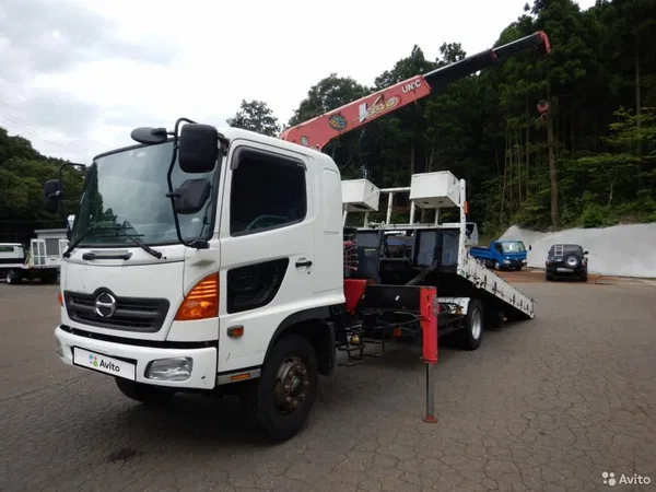 Бортовой грузовик с КМУ HINO Ranger