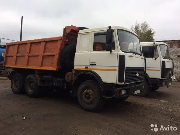 Самосвал МАЗ 5516