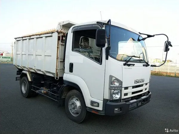 Самосвал Isuzu Forward