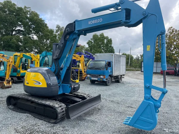 Мини-экскаватор Kobelco 50SR-3