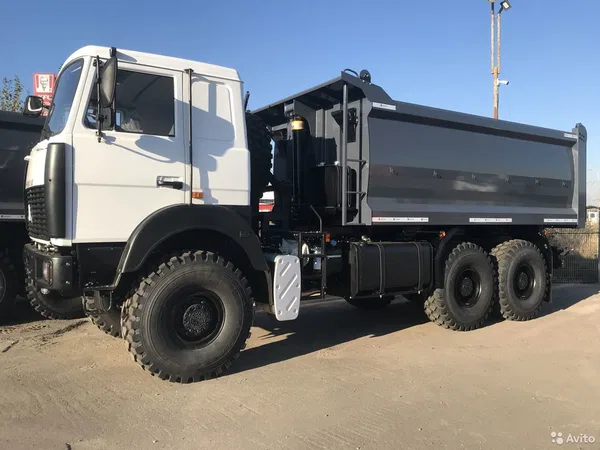 Самосвал МАЗ 780130