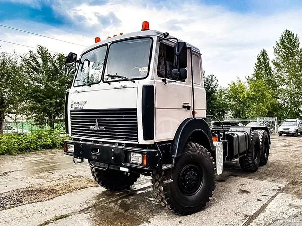 Седельный тягач МАЗ 6317F9-571-051
