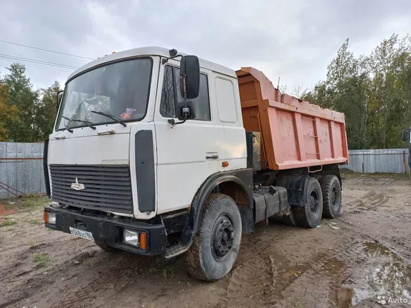 Самосвал МАЗ 551605