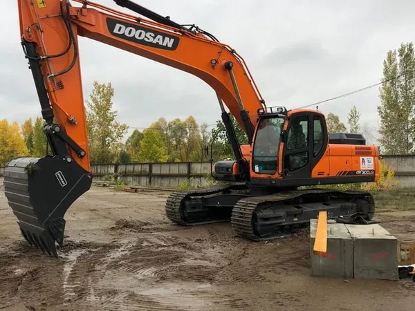 Гусеничный экскаватор DOOSAN DX300LCA