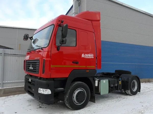 Седельный тягач МАЗ 5440C9-570-031