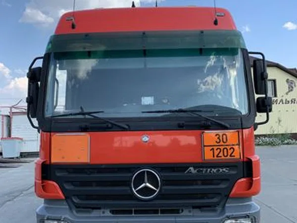 Седельный тягач Mercedes-Benz Actros 1841