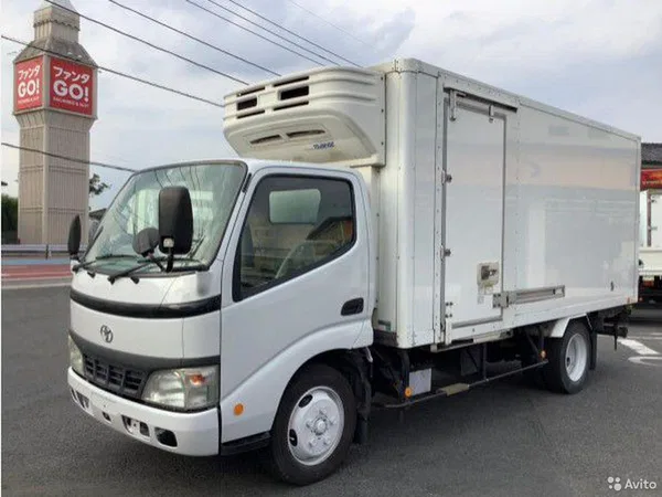 Рефрижераторный фургон Toyota Dyna