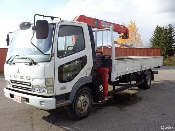 Бортовой грузовик с КМУ Mitsubishi Fuso Fighter