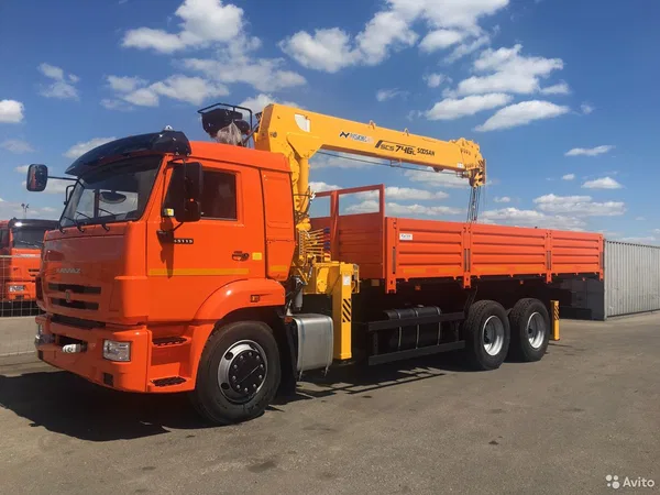 Бортовой грузовик с КМУ КамАЗ 65115 с КМУ Soosan SCS746