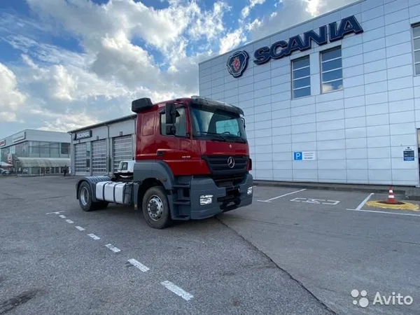Седельный тягач Mercedes-Benz