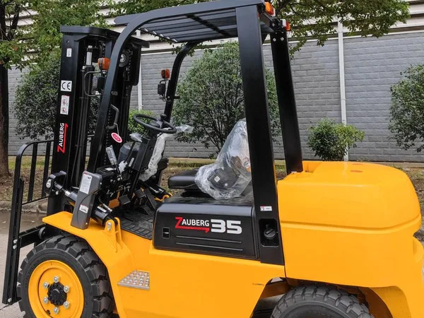 Вилочный погрузчик Zauberg CPCD35-XC5C