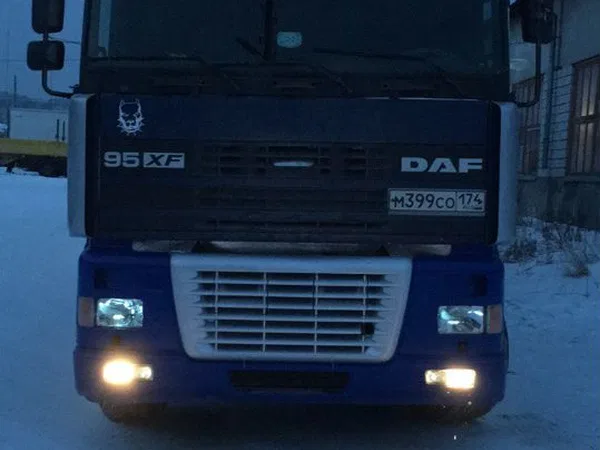 Тентованный грузовик DAF XF