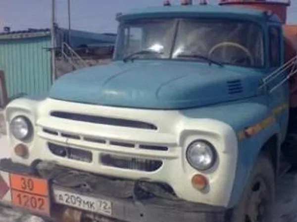 Бензовоз ЗИЛ 431418