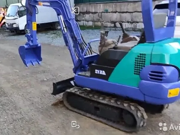 Мини-экскаватор Hitachi Airman AX12