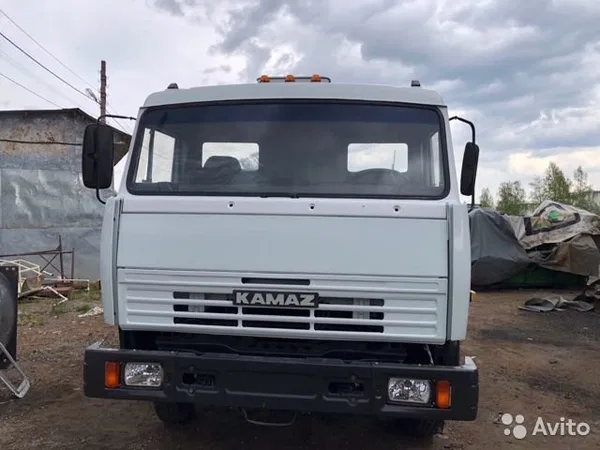 Бортовой грузовик КамАЗ