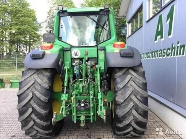 Трактор John Deere 7530