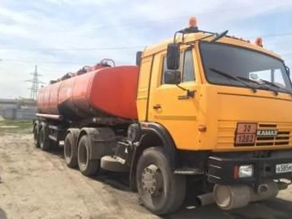Седельный тягач КамАЗ 65116 (бензовоз)