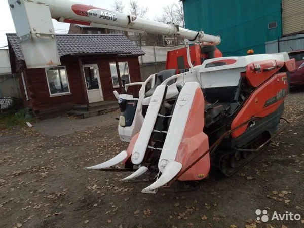 Зерноуборочный комбайн Kubota AR218