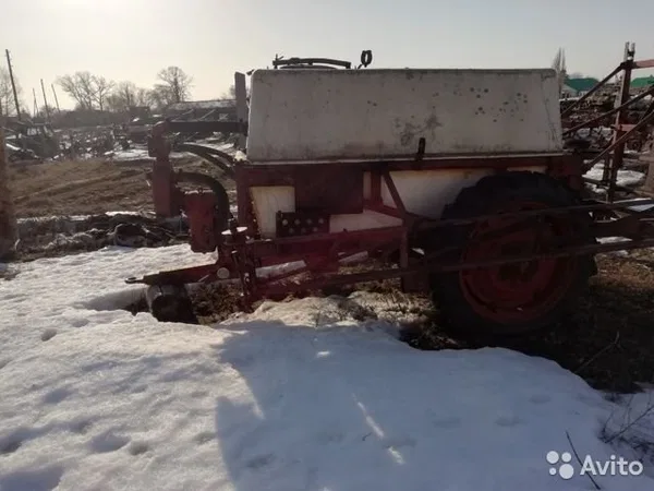 Прицепной опрыскиватель