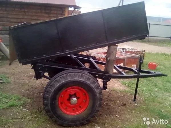 Тракторный прицеп самосвал