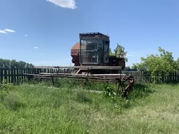 Зерноуборочный комбайн КЗК Енисей 1200