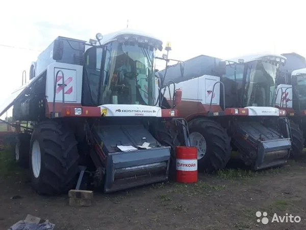 Зерноуборочный комбайн Ростсельмаш ACROS 530