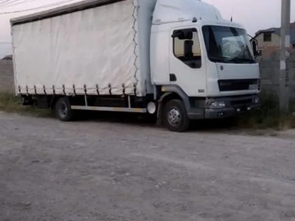 Тентованный грузовик DAF