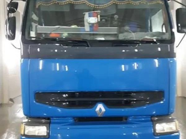 Тентованный грузовик Renault Premium