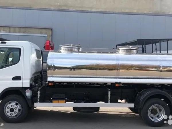 Автоцистерна Mitsubishi Fuso Canter молоковоз