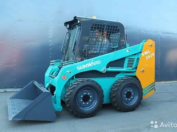 Мини-погрузчик Sunward SWL2820