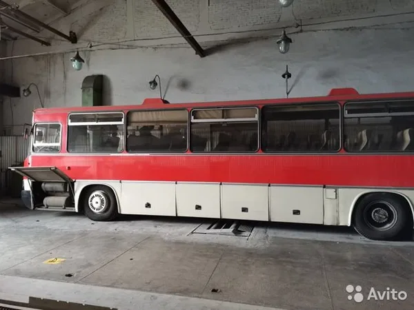 Автобус Ikarus 250